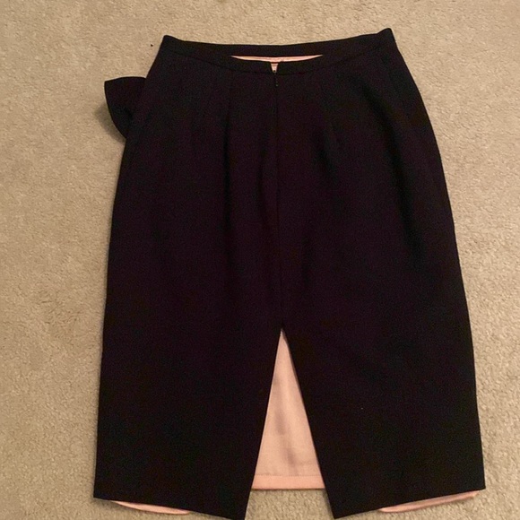 Black Joeffer Caoc pencil skirt - Picture 2 of 3